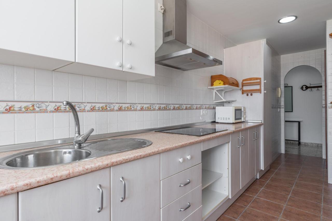 Tuguest Heroe Apartment Малага Екстер'єр фото