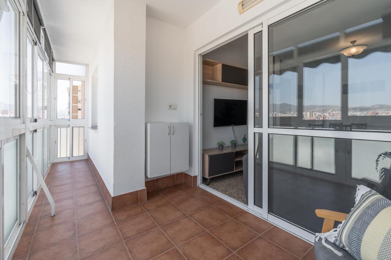 Tuguest Heroe Apartment Малага Екстер'єр фото
