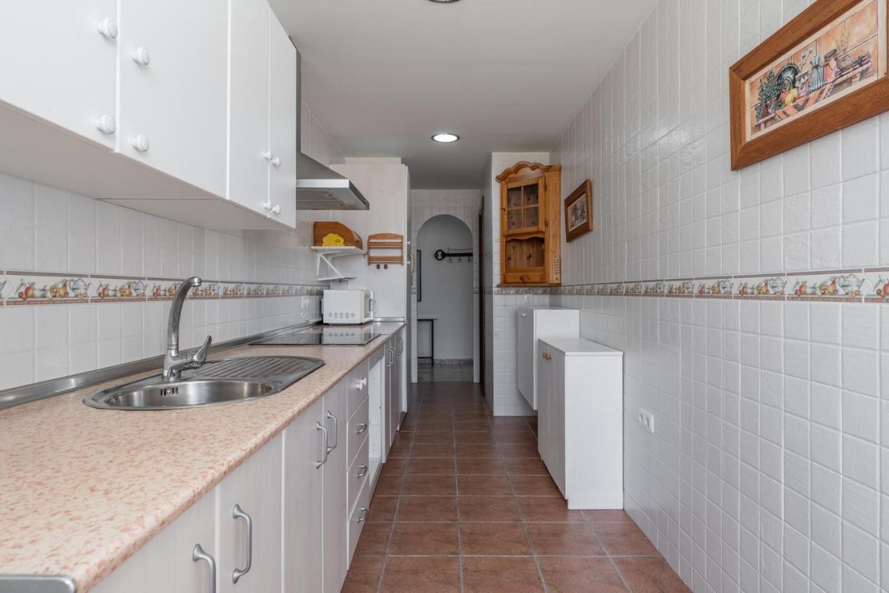 Tuguest Heroe Apartment Малага Екстер'єр фото