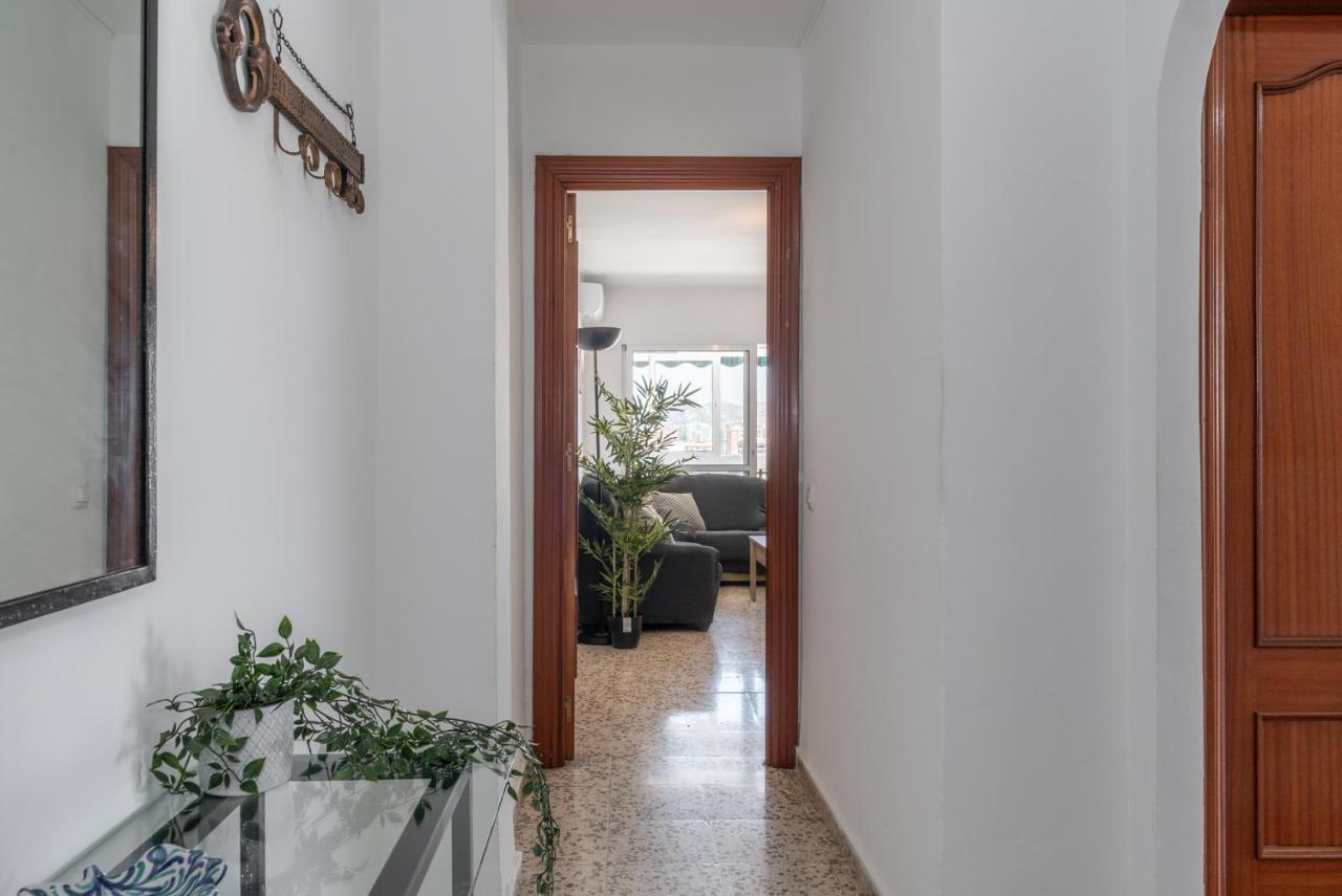 Tuguest Heroe Apartment Малага Екстер'єр фото