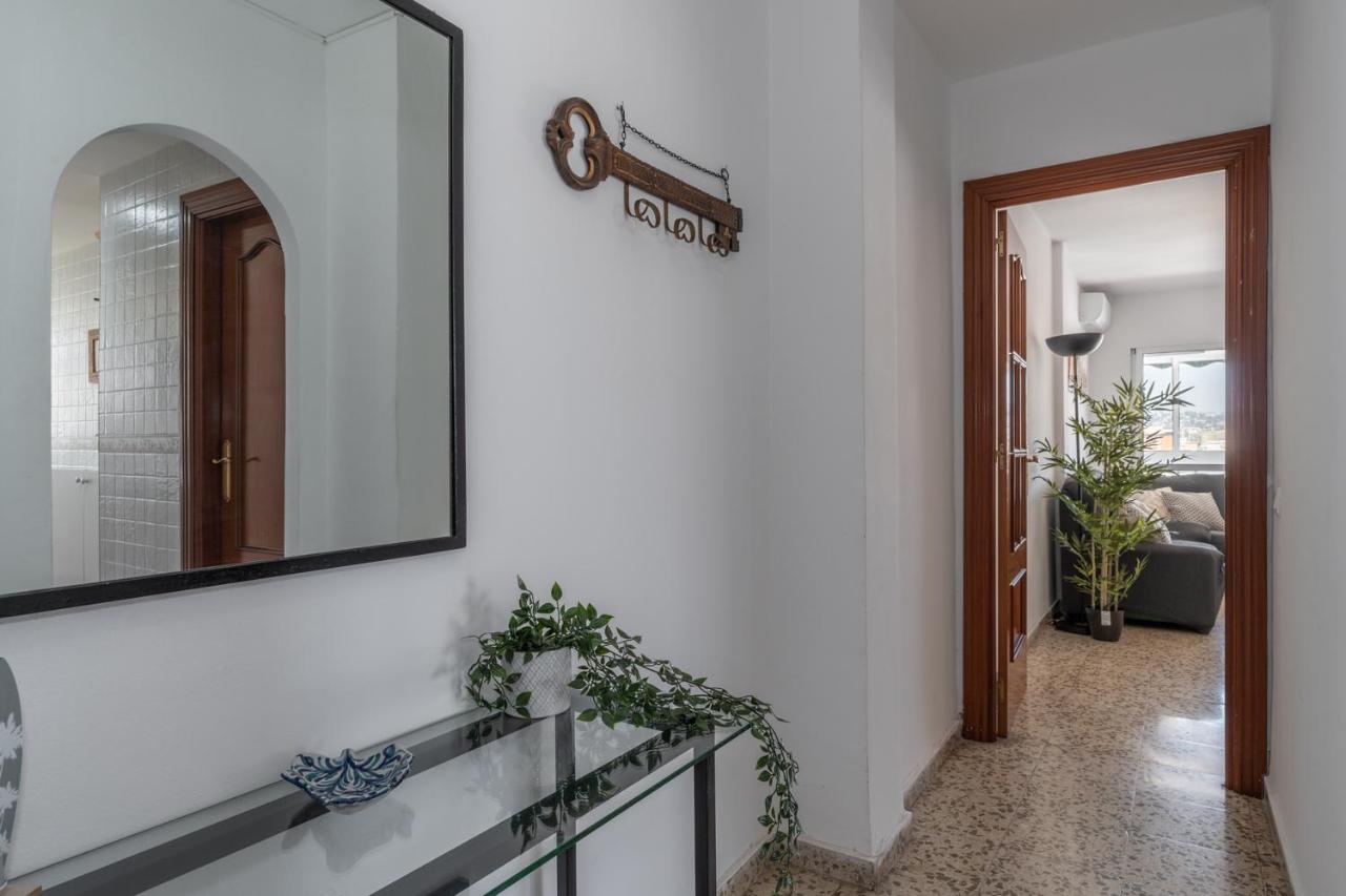 Tuguest Heroe Apartment Малага Екстер'єр фото