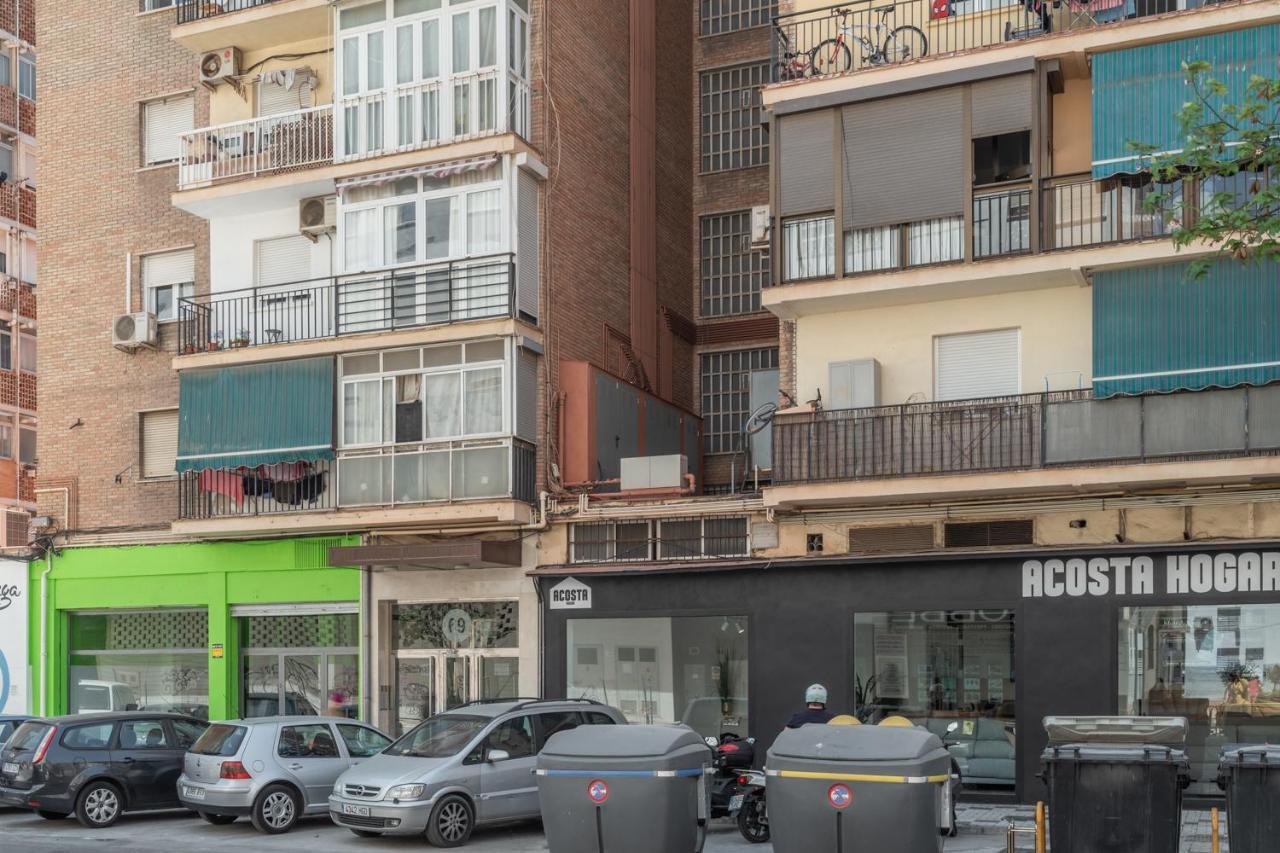 Tuguest Heroe Apartment Малага Екстер'єр фото