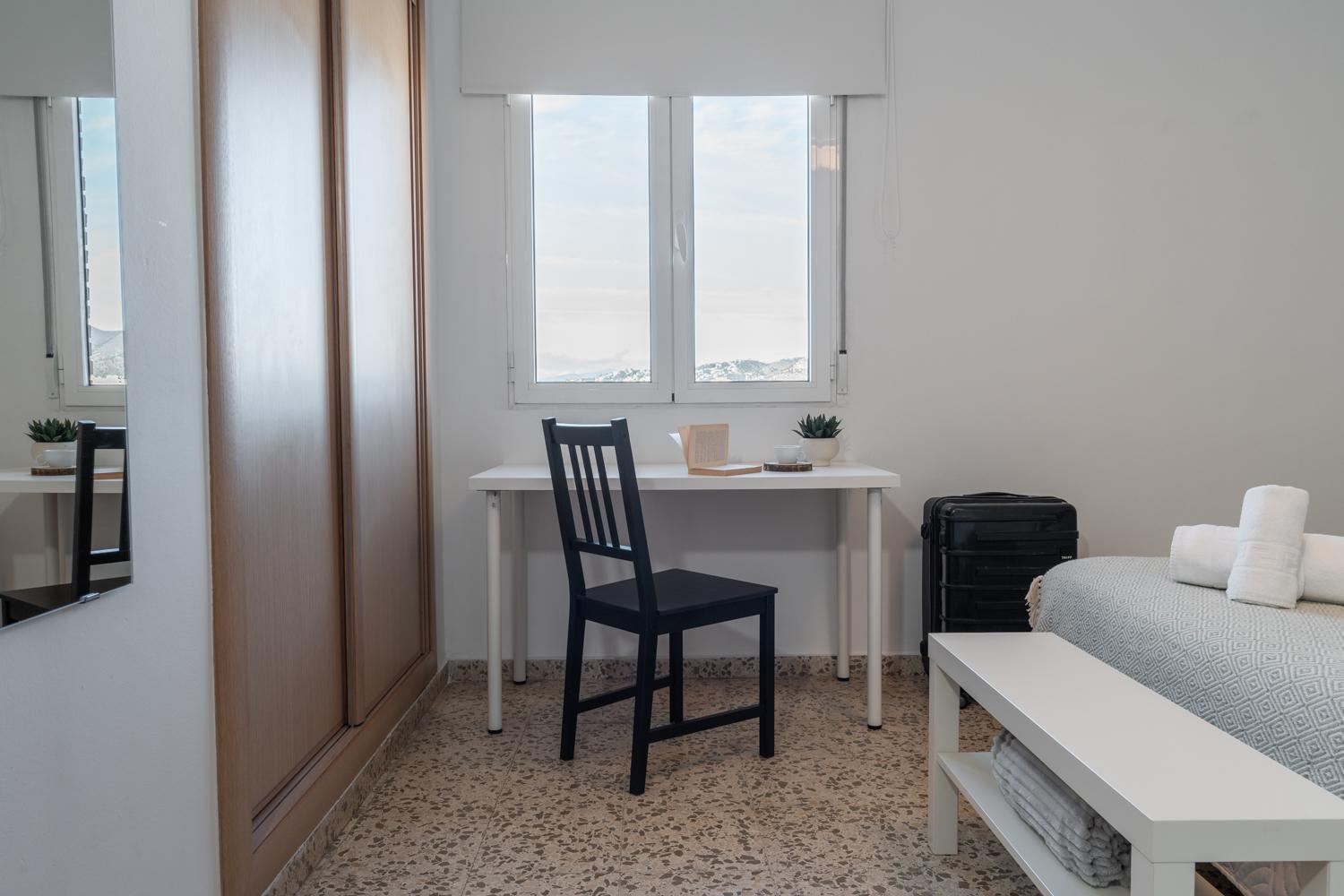 Tuguest Heroe Apartment Малага Екстер'єр фото