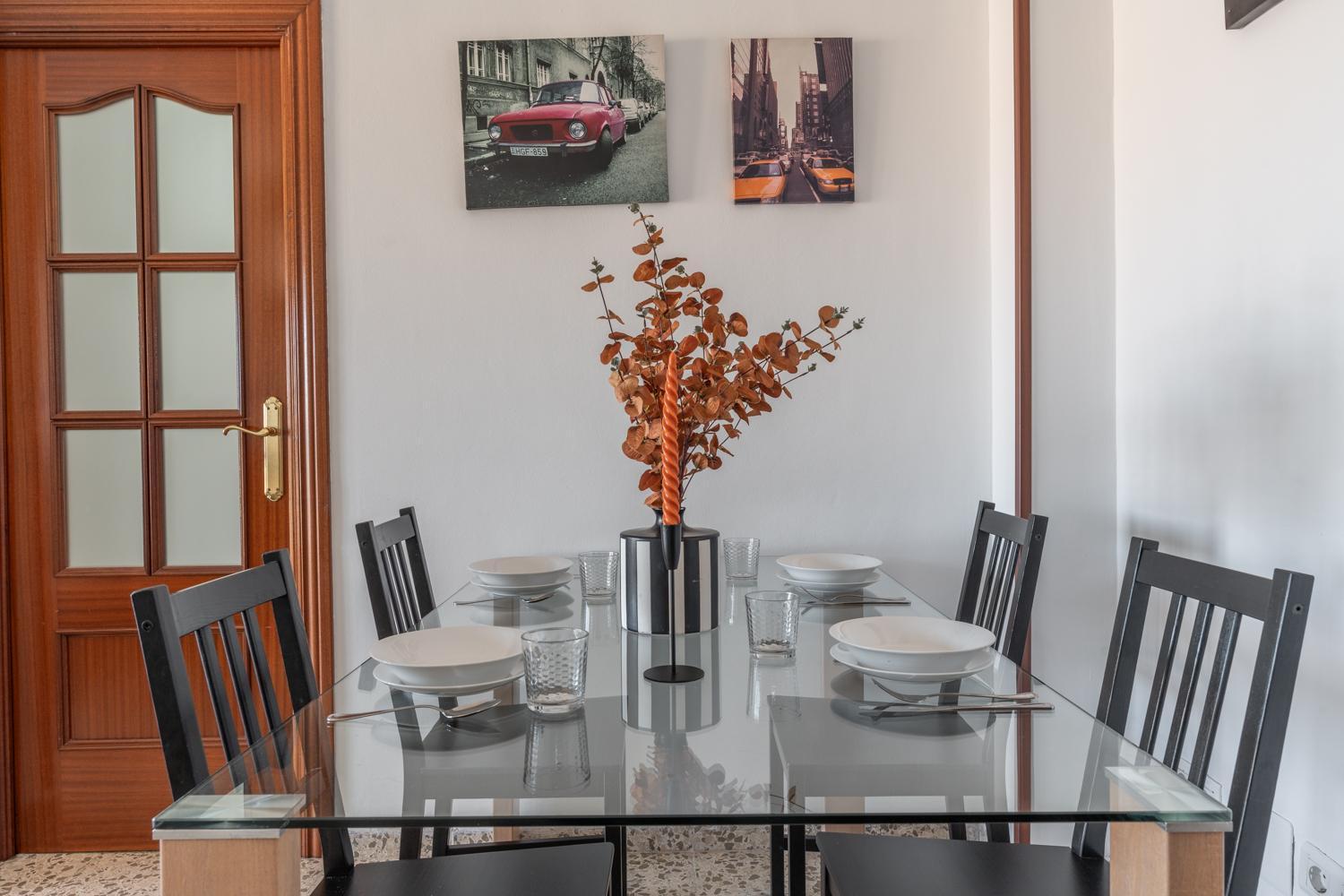 Tuguest Heroe Apartment Малага Екстер'єр фото